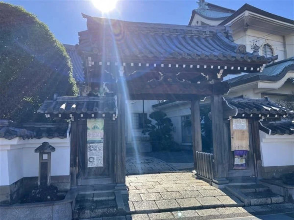 日蓮宗 蓮長寺の門