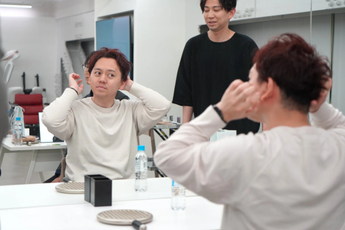ヘアセット指導を受ける参加者